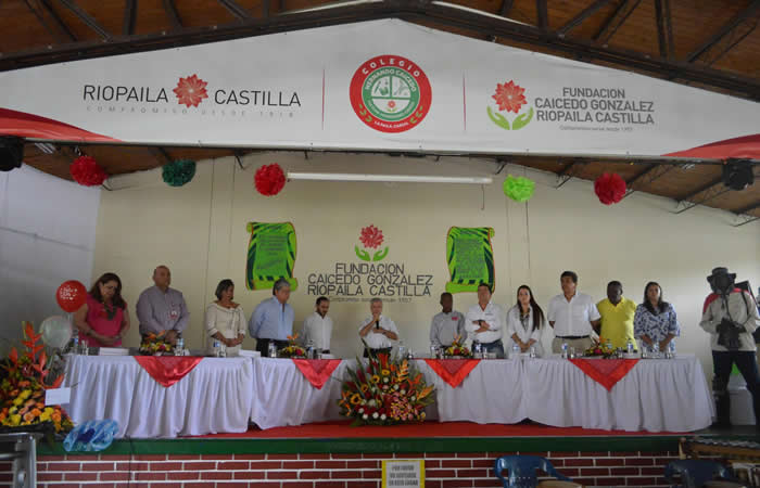 Comunidad de La Paila realiza homenaje a la empresa y fundación por su trayectoria